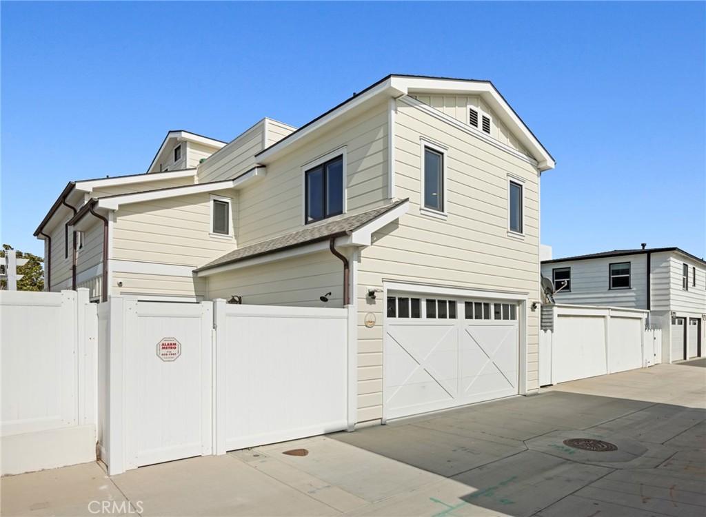 1577 Miramar Drive