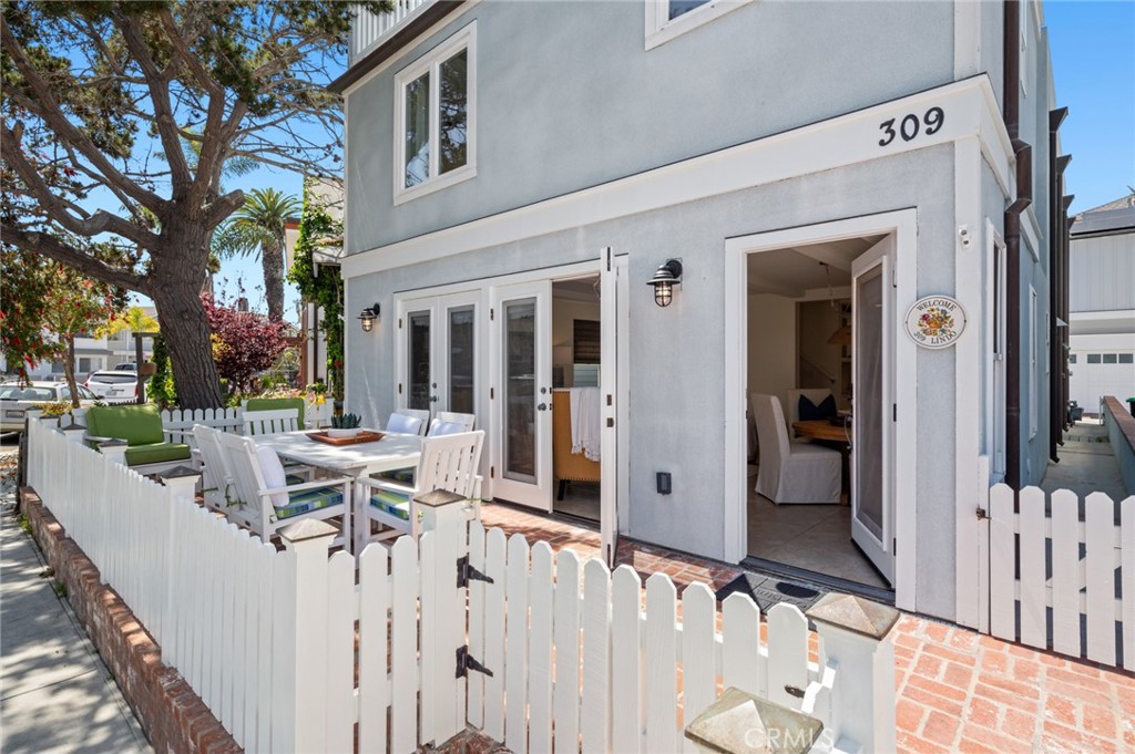309 Lindo Avenue