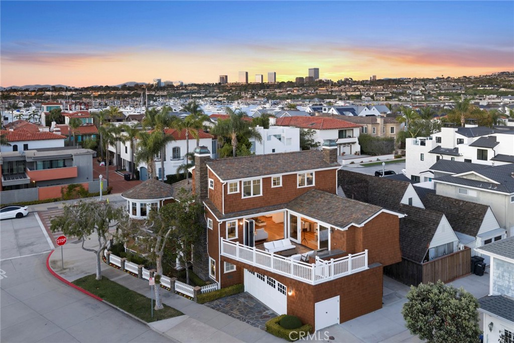 1701 E Balboa Boulevard