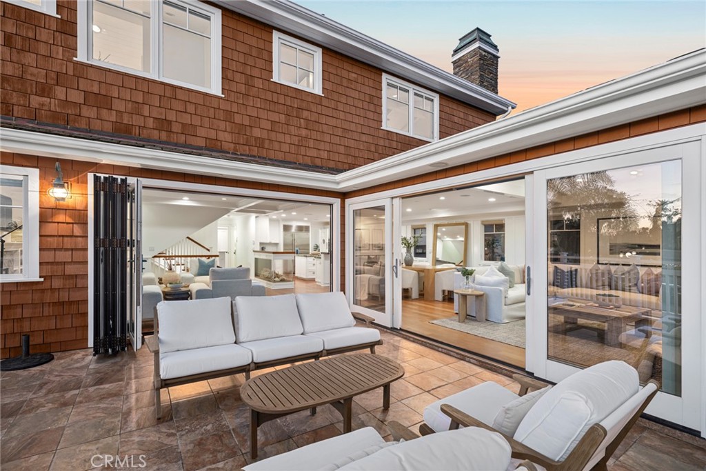 1701 E Balboa Boulevard