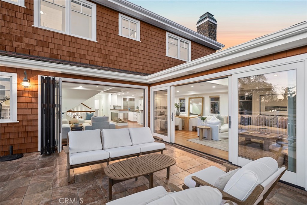 1701 E Balboa Boulevard