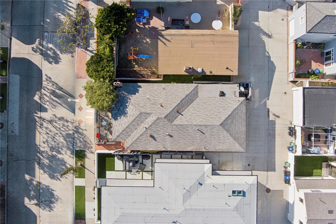 1574 E Ocean