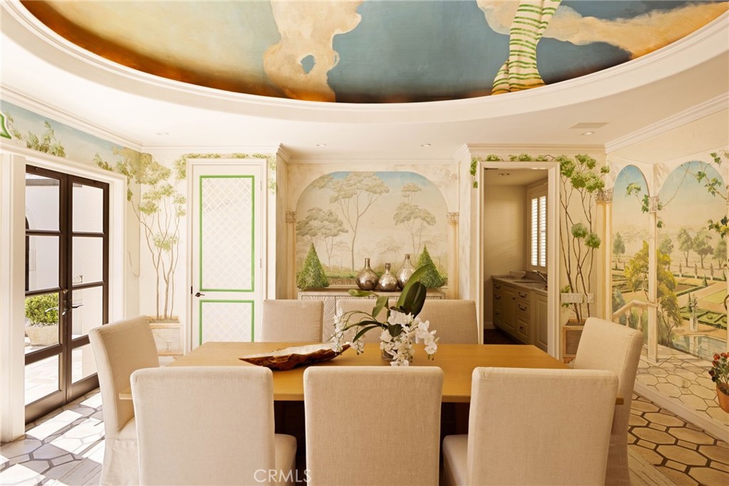 2116 E Balboa Boulevard