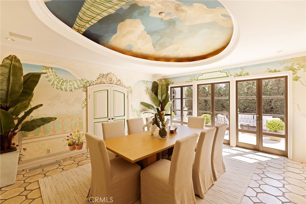 2116 E Balboa Boulevard