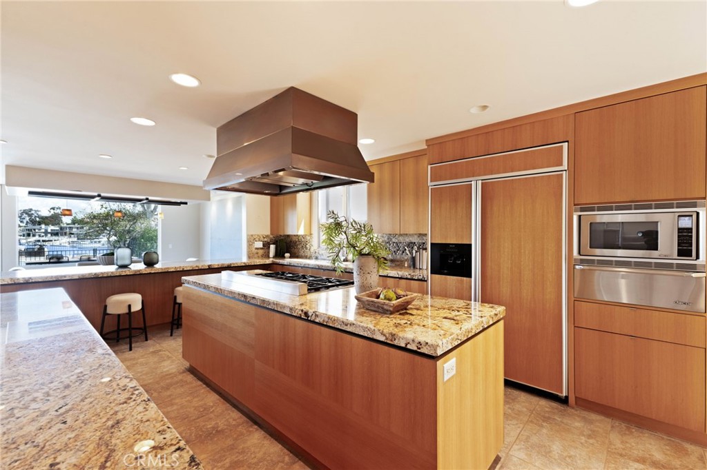 12 Harbor Island