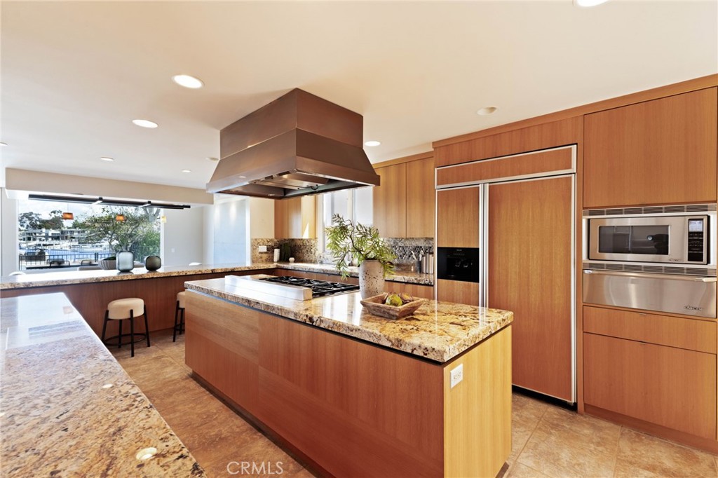 12 Harbor Island