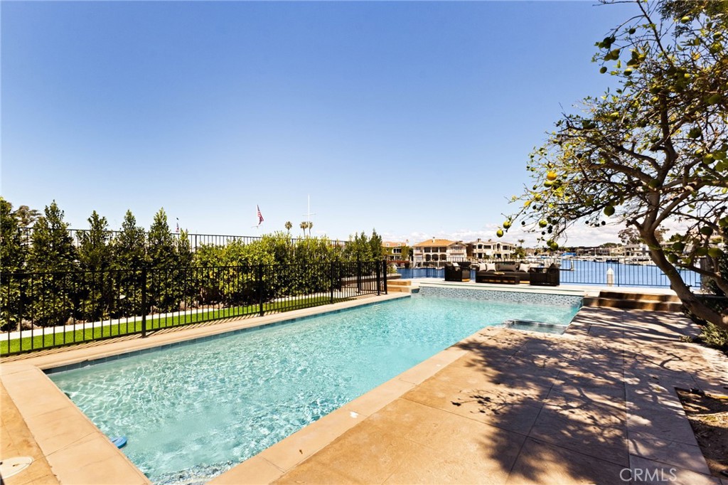 12 Harbor Island