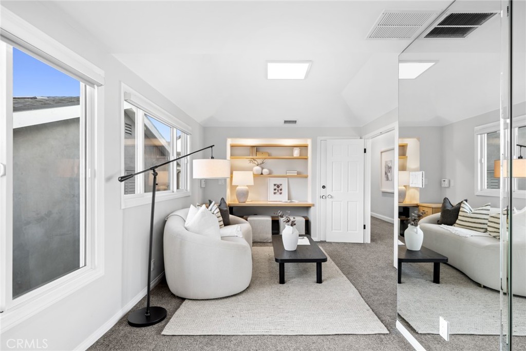 2117 Miramar Drive
