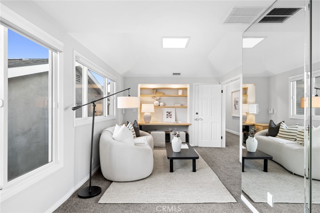 2117 Miramar Drive