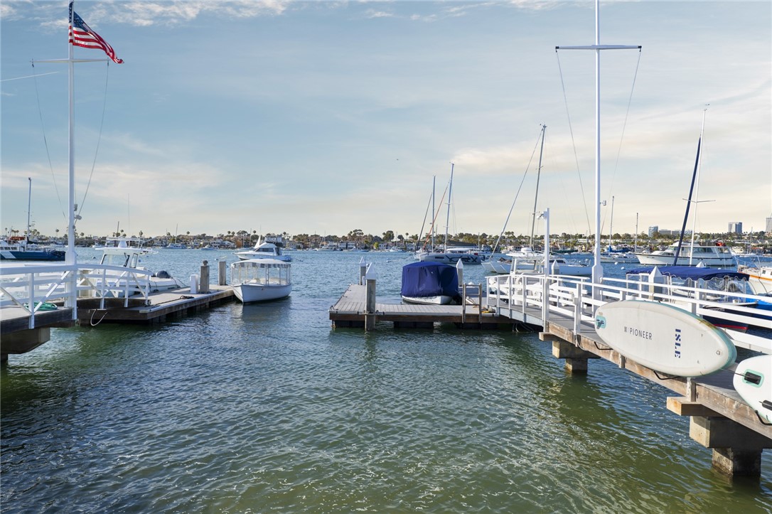 1411 E Bay