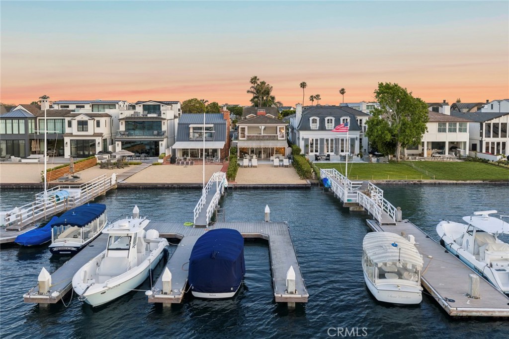 1411 E Bay
