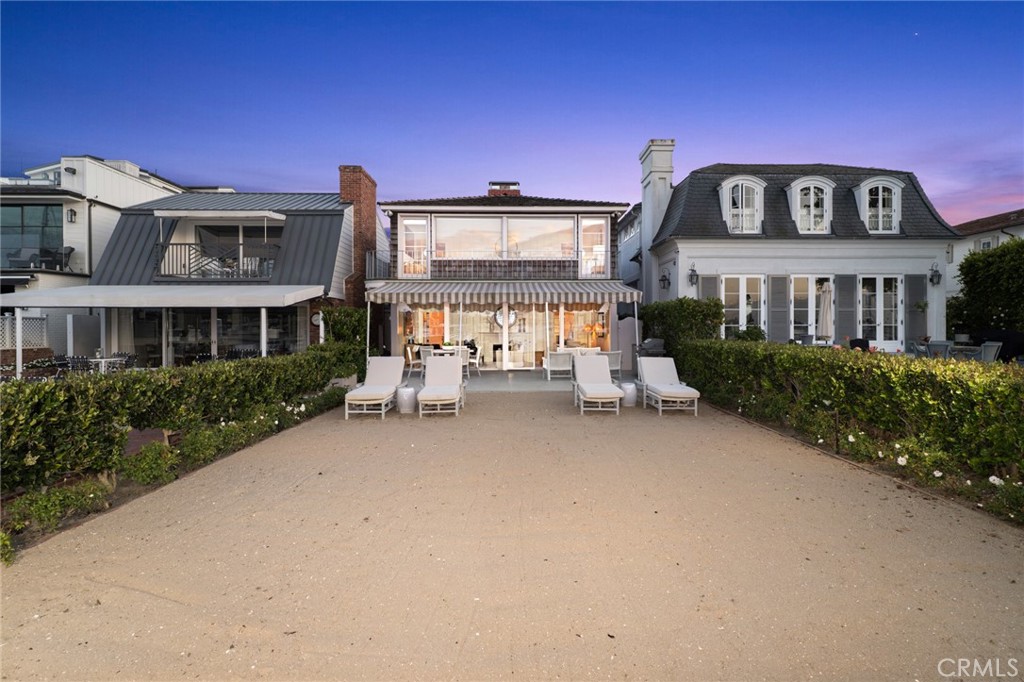 1411 E Bay