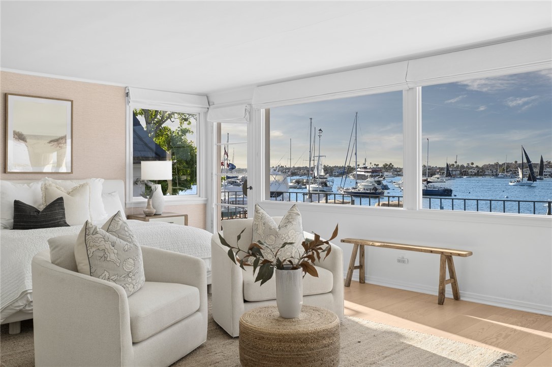 1411 E Bay