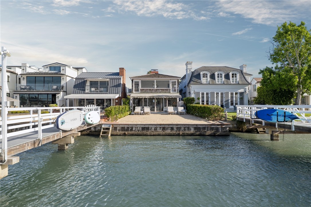 1411 E Bay