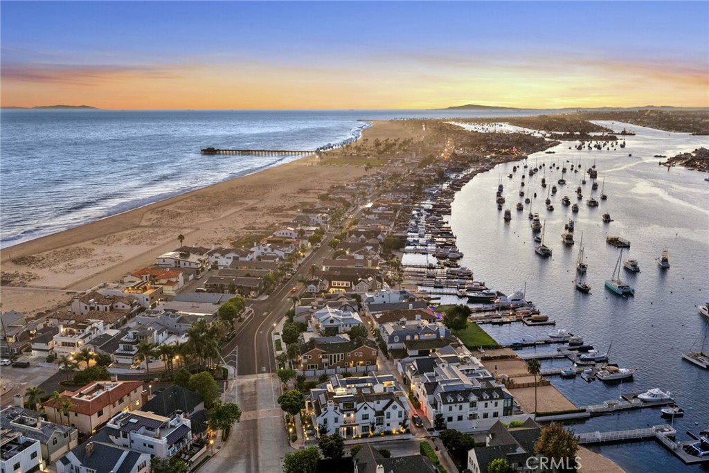 1416 E Balboa Boulevard