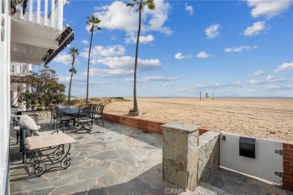 1008 W Oceanfront