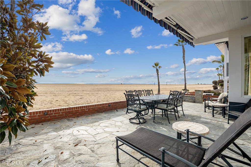 1008 W Oceanfront