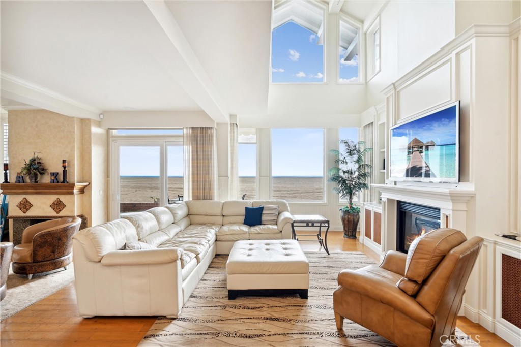 1008 W Oceanfront