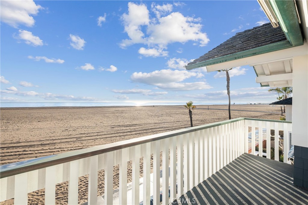 1008 W Oceanfront