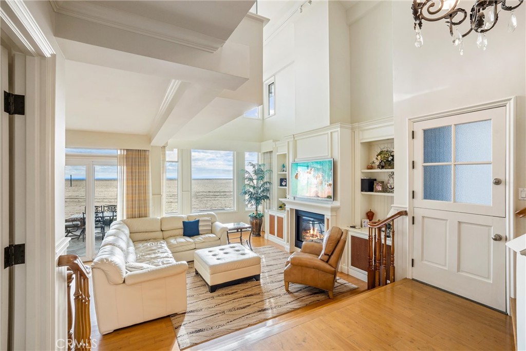 1008 W Oceanfront