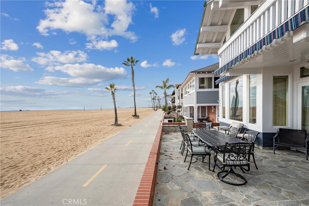 1008 W Oceanfront