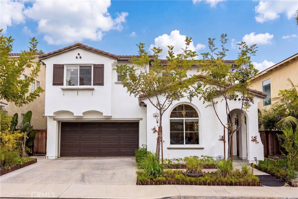 18 Radiance Lane