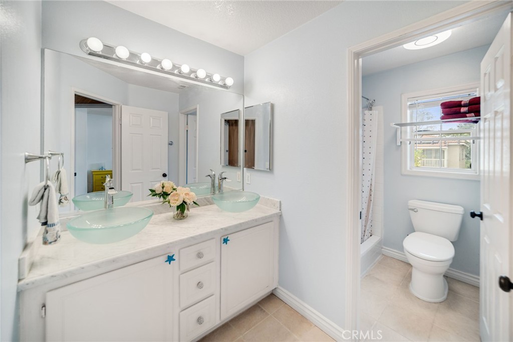18 Radiance Lane