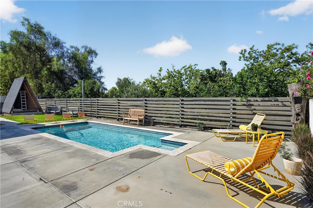 843 W Francis