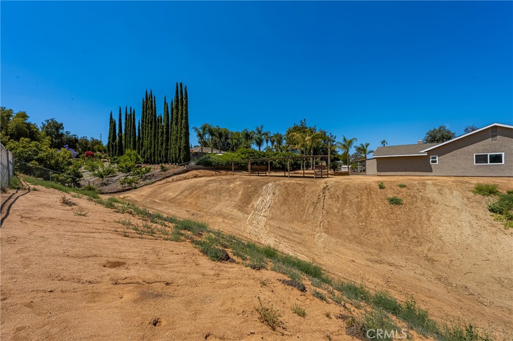 16481 Valle Vista Way
