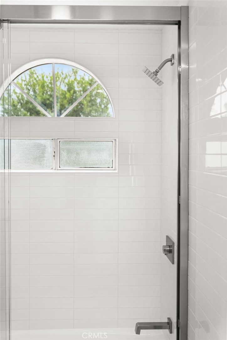 2529 W Glenhaven Avenue