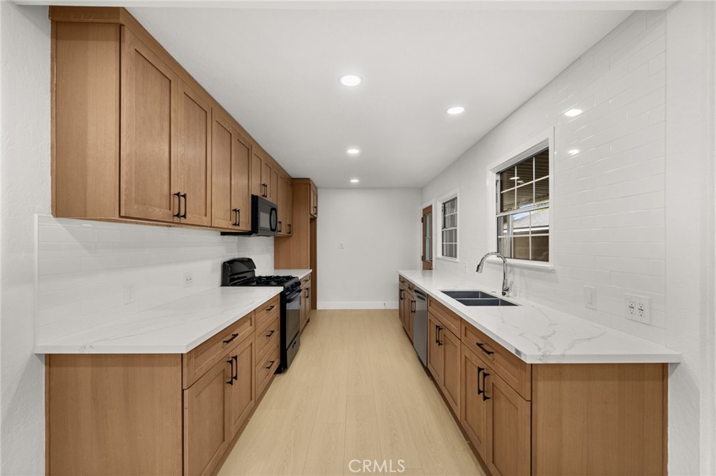 2529 W Glenhaven Avenue