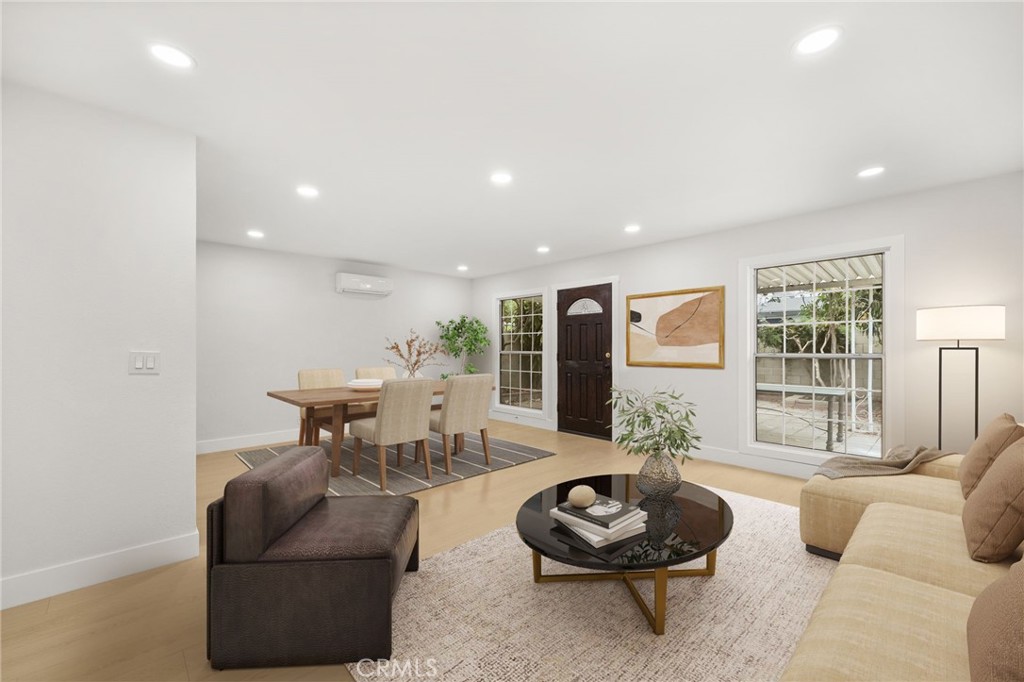 2529 W Glenhaven Avenue