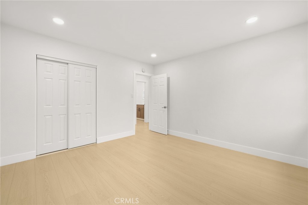 2529 W Glenhaven Avenue