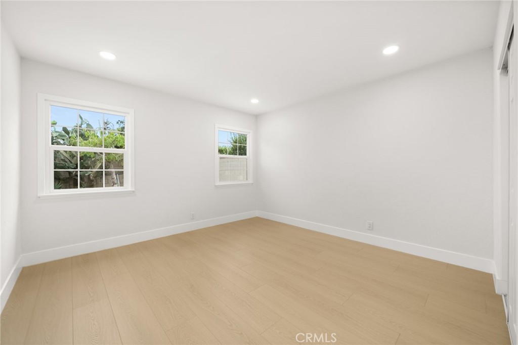 2529 W Glenhaven Avenue