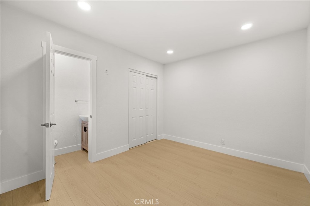 2529 W Glenhaven Avenue