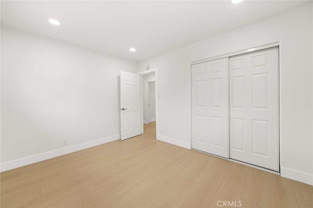 2529 W Glenhaven Avenue