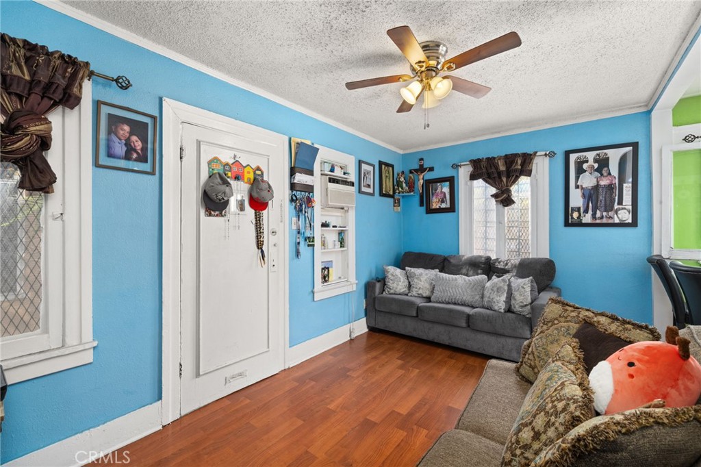 1216 S Mullen Avenue