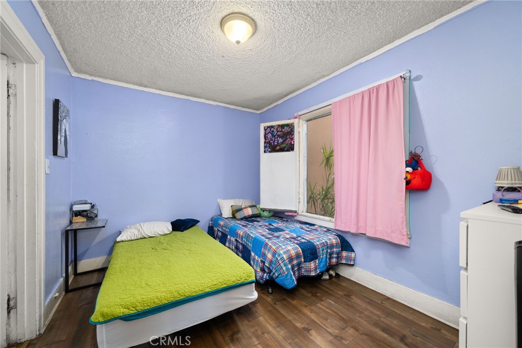 1216 S Mullen Avenue