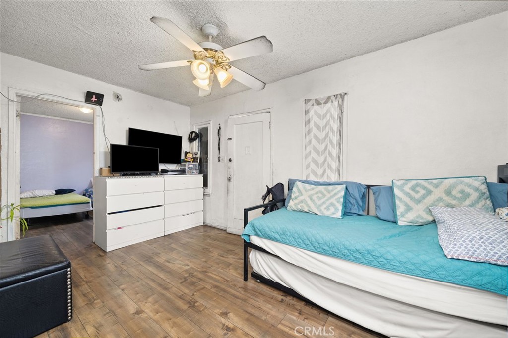 1216 S Mullen Avenue