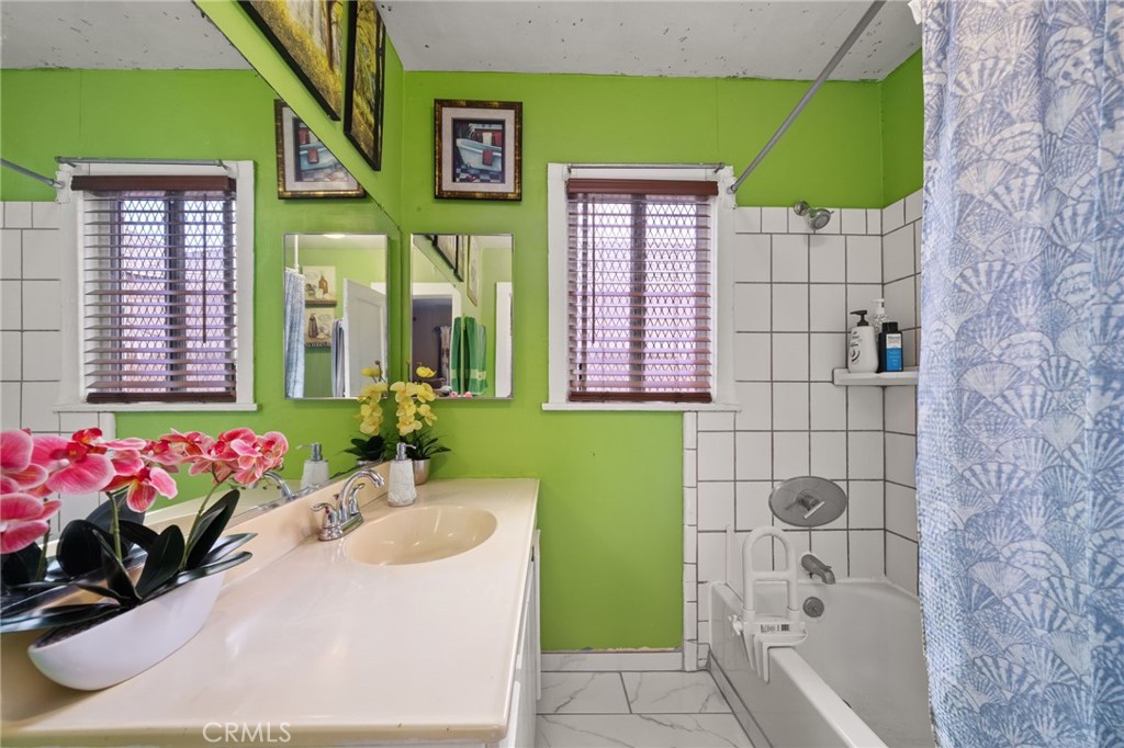 1216 S Mullen Avenue