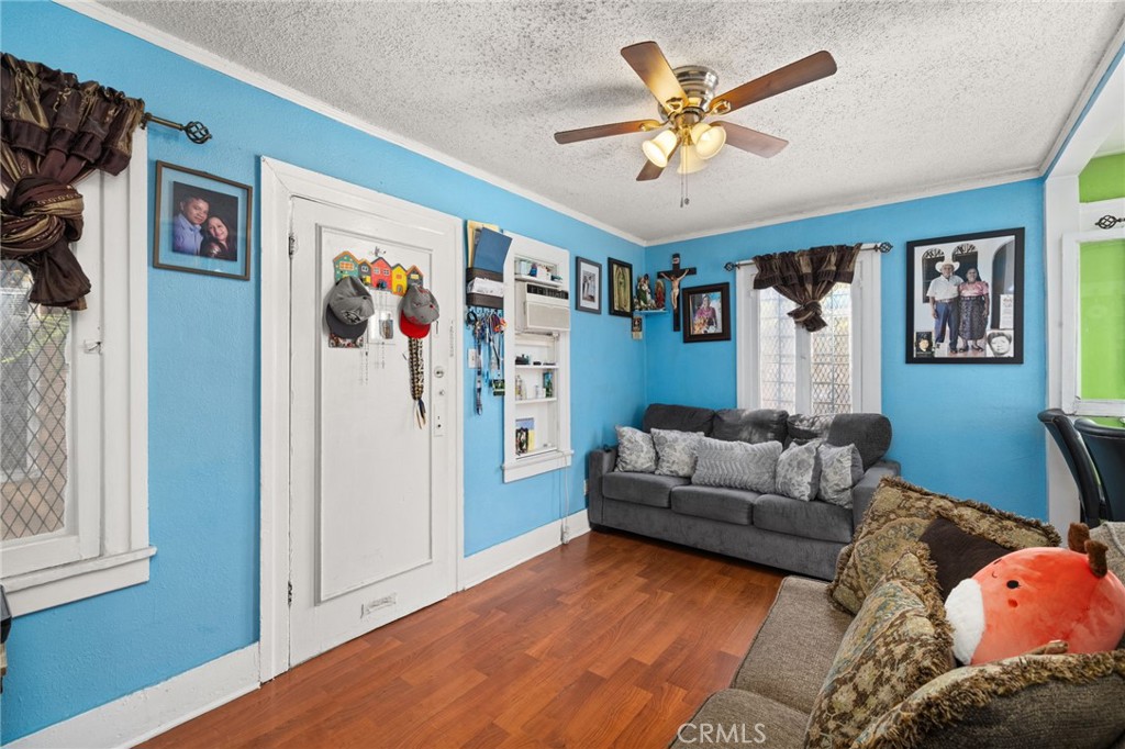 1216 S Mullen Avenue