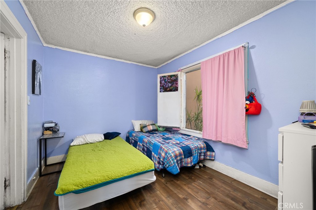 1216 S Mullen Avenue