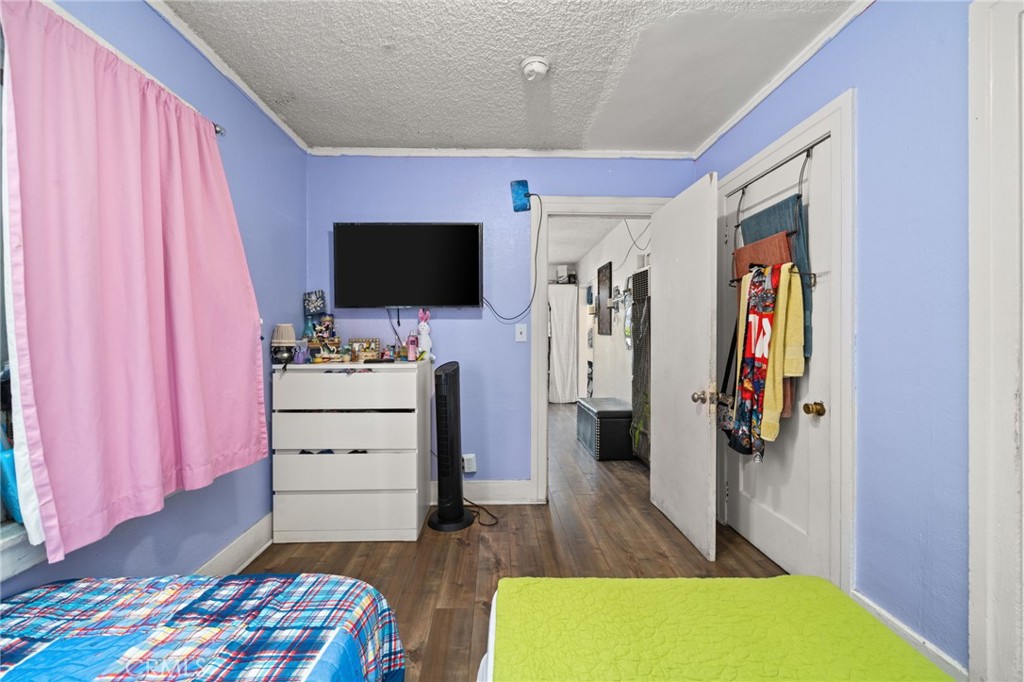 1216 S Mullen Avenue