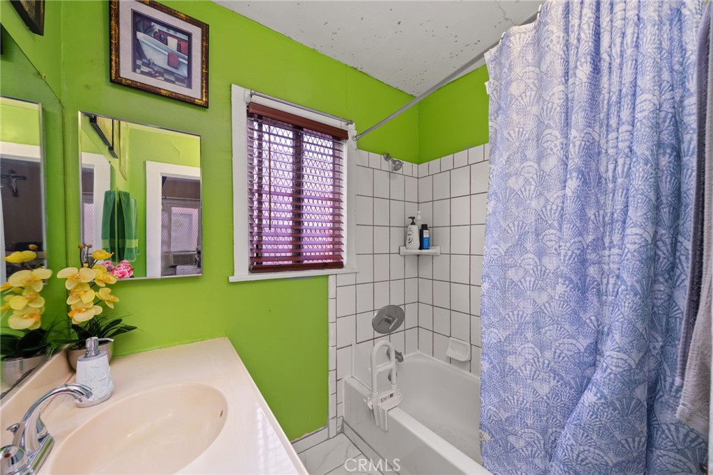 1216 S Mullen Avenue