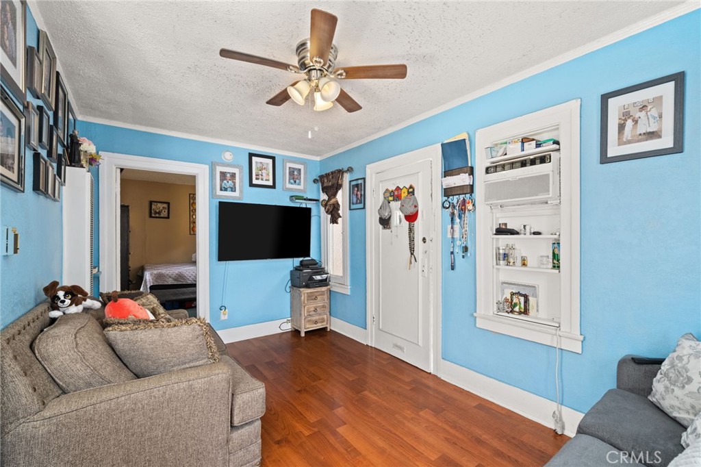 1216 S Mullen Avenue