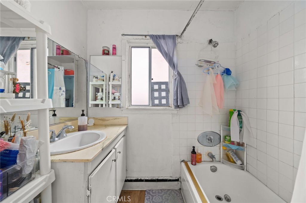 1216 S Mullen Avenue