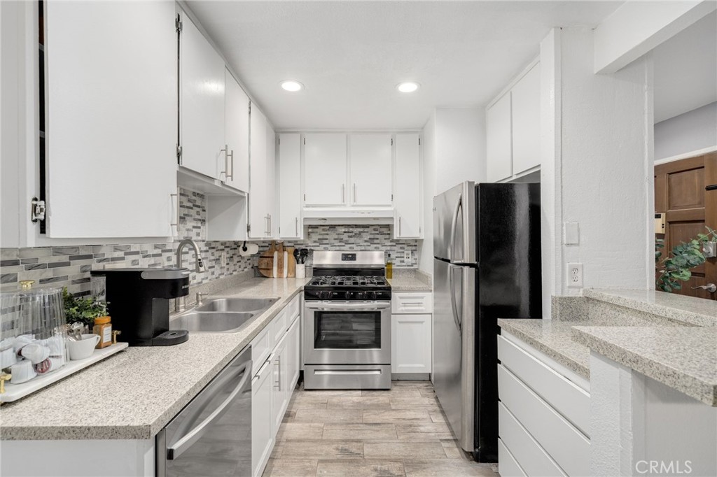 1101 W Macarthur Boulevard 197