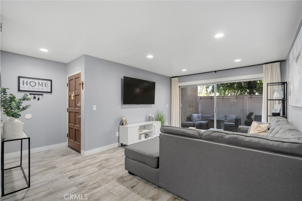 1101 W Macarthur Boulevard 197