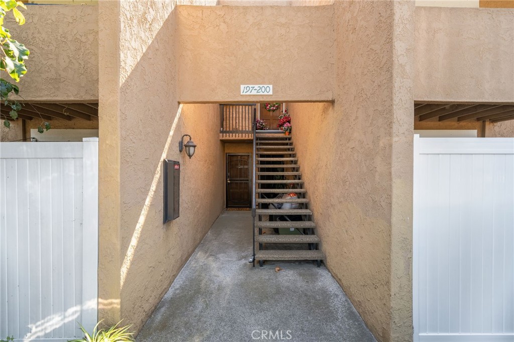 1101 W Macarthur Boulevard 197