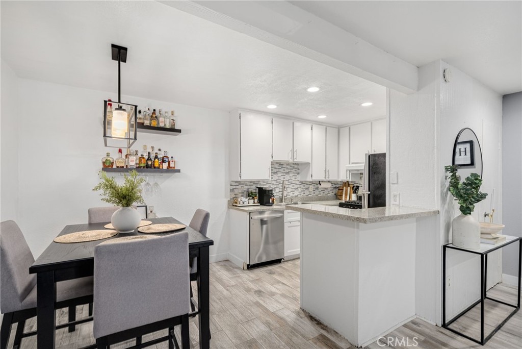 1101 W Macarthur Boulevard 197